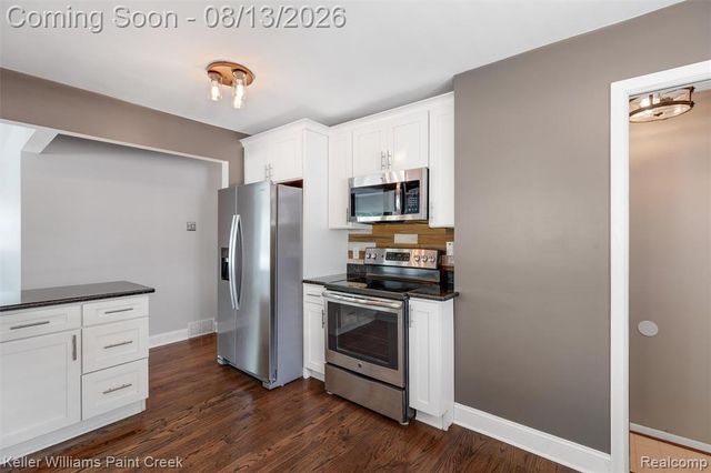 706 E Windemere Avenue, Royal Oak, MI 48073