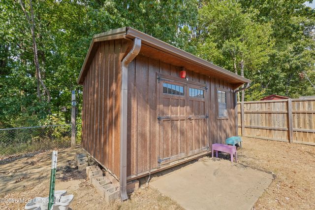 1908 Central Ridge Drive, Southaven, MS 38671