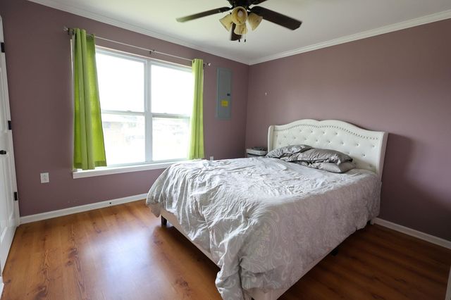 524 Oakwood Dr, Houma, LA 70363