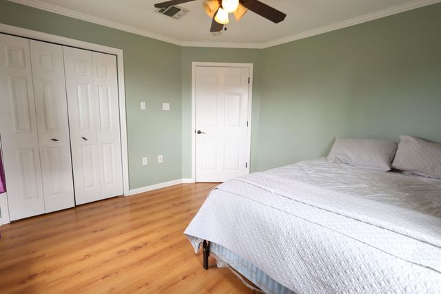 524 Oakwood Dr, Houma, LA 70363