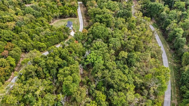 Seaton Drive, Bella Vista, AR 72714