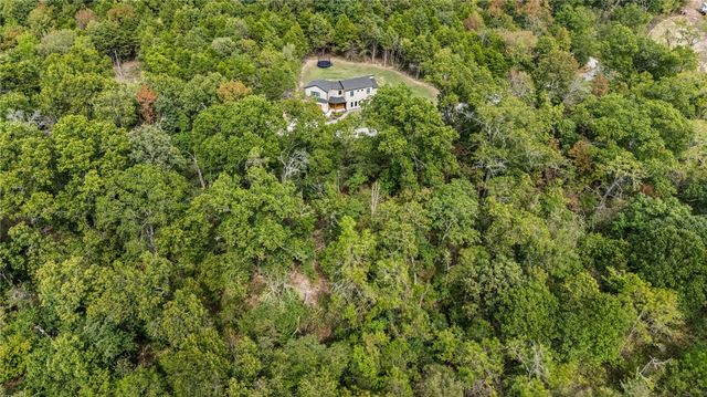 Seaton Drive, Bella Vista, AR 72714