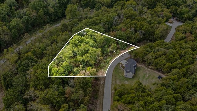 Seaton Drive, Bella Vista, AR 72714