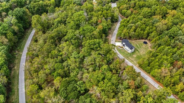 Seaton Drive, Bella Vista, AR 72714