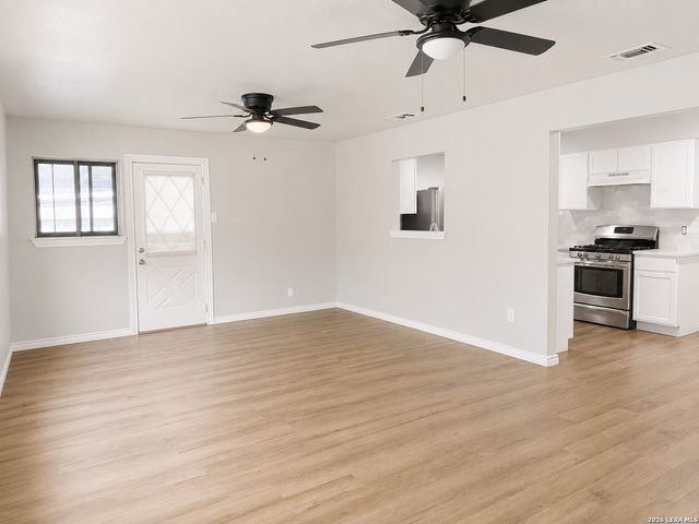 5115 CORAL MIST ST, Kirby, TX 78219