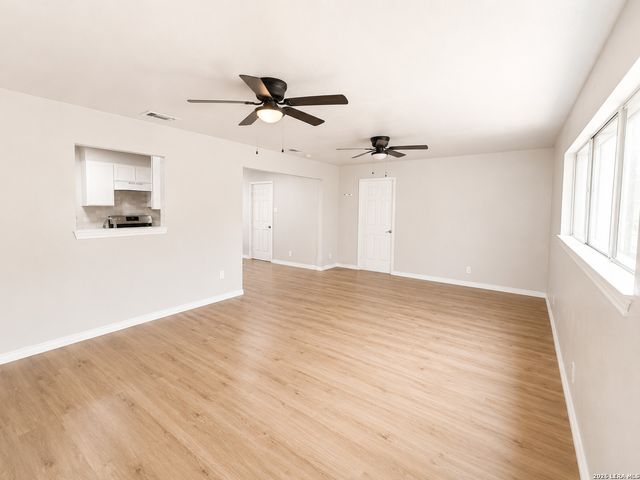 5115 CORAL MIST ST, Kirby, TX 78219
