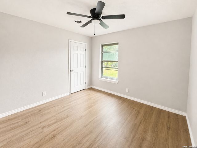5115 CORAL MIST ST, Kirby, TX 78219