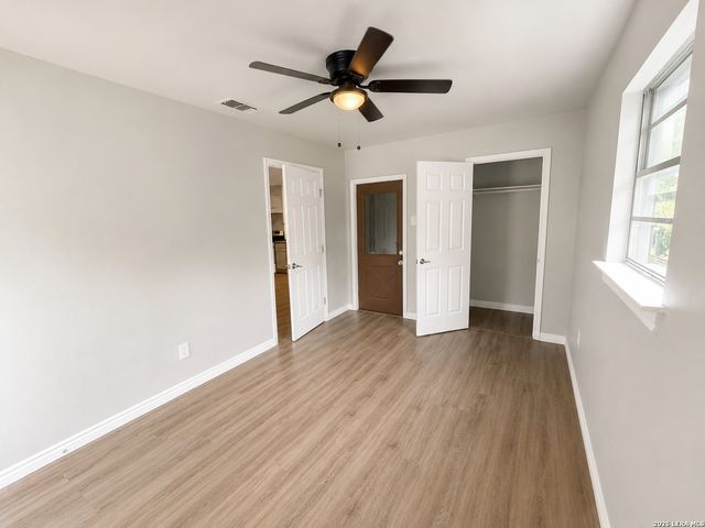 5115 CORAL MIST ST, Kirby, TX 78219