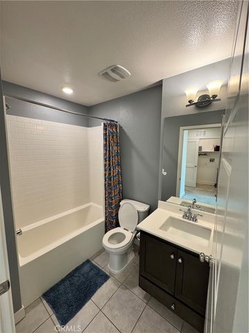12745 Watt Lane B, Sylmar, CA 91342