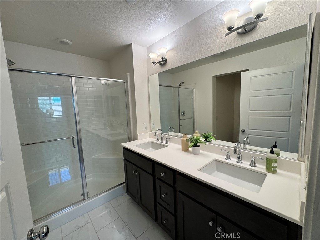 Image 12 of property listing at 12745 Watt Lane B, Sylmar, CA 91342