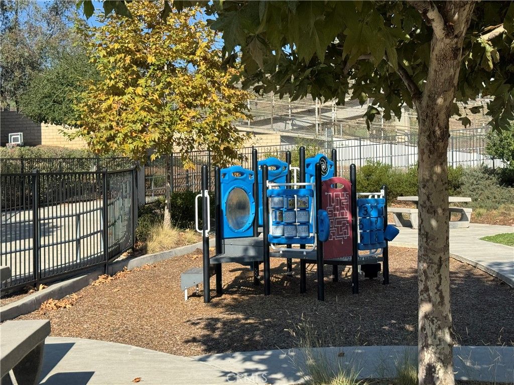 Image 29 of property listing at 12745 Watt Lane B, Sylmar, CA 91342