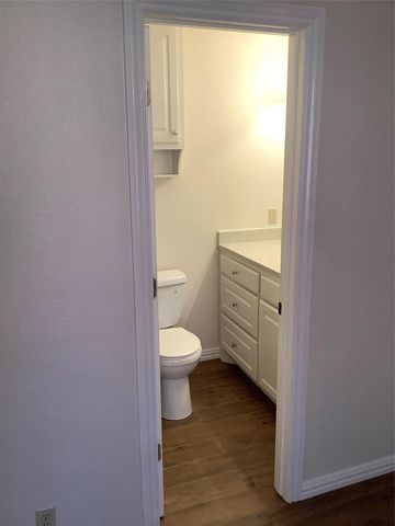 903 Roaring Springs Road, Fort Worth, TX 76114