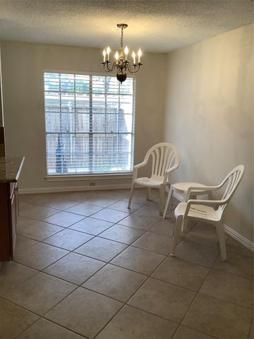 903 Roaring Springs Road, Fort Worth, TX 76114