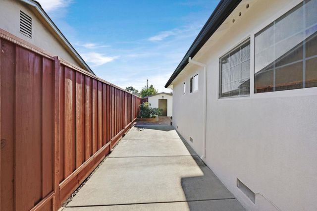 36001 Cabrillo Dr, Fremont, CA 94536