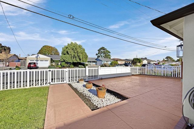 36001 Cabrillo Dr, Fremont, CA 94536