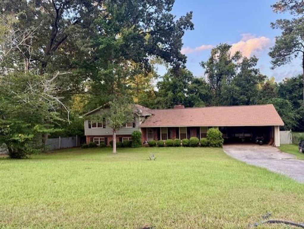 3827 Woodside Drive, Macon, GA 31206