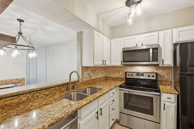 5616 Preston Oaks Road 105, Dallas, TX 75254