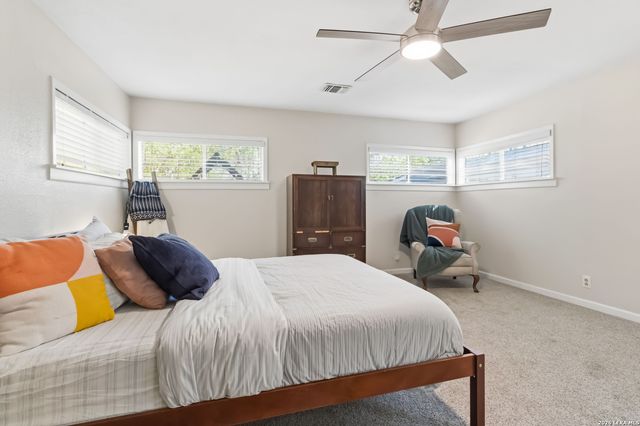 124 Bryn Mawr, San Antonio, TX 78209