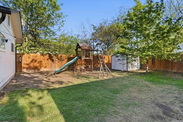 124 Bryn Mawr, San Antonio, TX 78209