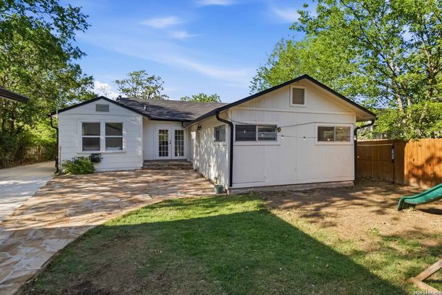 124 Bryn Mawr, San Antonio, TX 78209