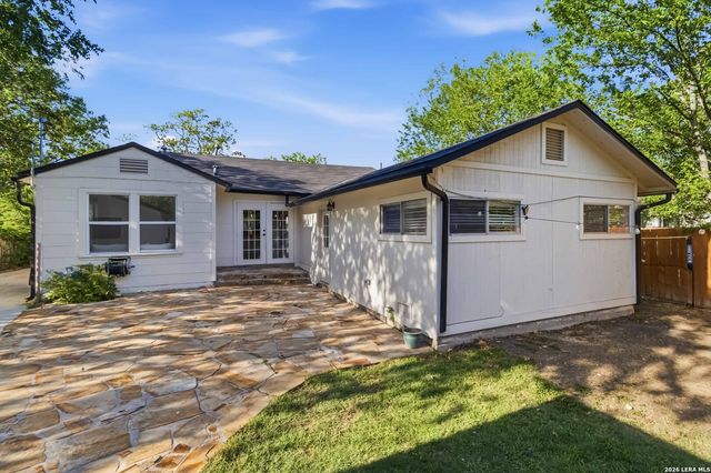 124 Bryn Mawr, San Antonio, TX 78209