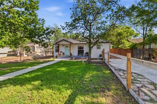 124 Bryn Mawr, San Antonio, TX 78209