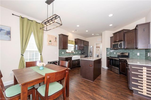 1391 Land Grove Drive, Kernersville, NC 27284
