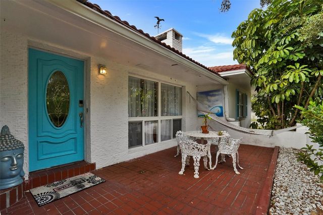 7716 DARTMOUTH AVENUE N, St Petersburg, FL 33710
