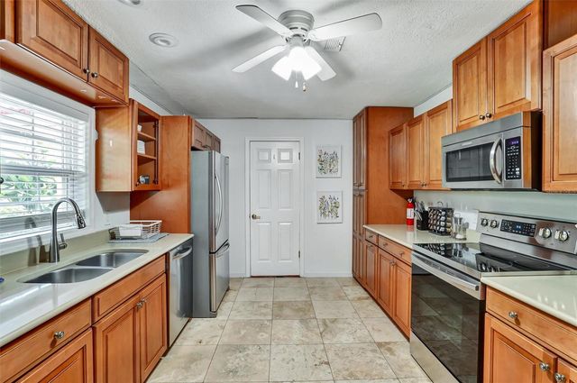 7716 DARTMOUTH AVENUE N, St Petersburg, FL 33710
