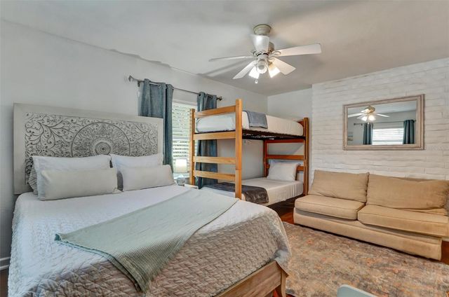 7716 DARTMOUTH AVENUE N, St Petersburg, FL 33710