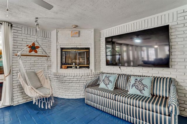 7716 DARTMOUTH AVENUE N, St Petersburg, FL 33710