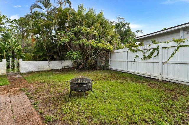 7716 DARTMOUTH AVENUE N, St Petersburg, FL 33710