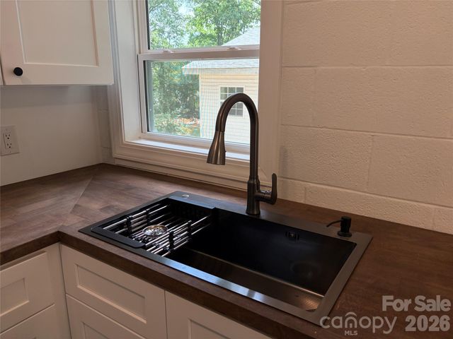 1111 S Meeting Street, Statesville, NC 28677