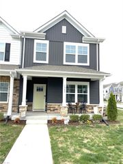 1547 Stanford LN, Newport News, VA 23608