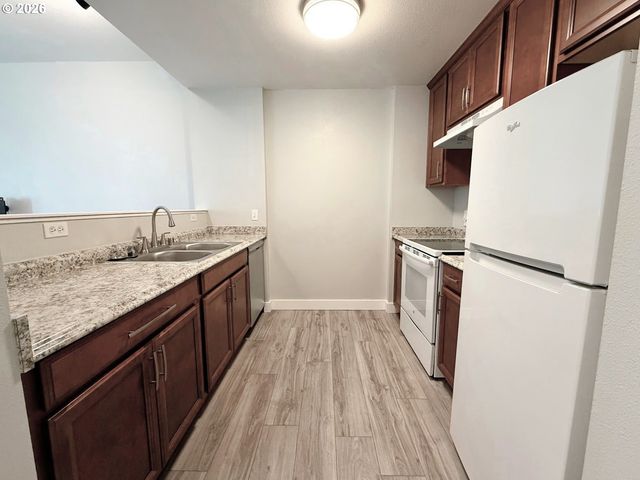 10800 Se 17TH Cir A3, Vancouver, WA 98664