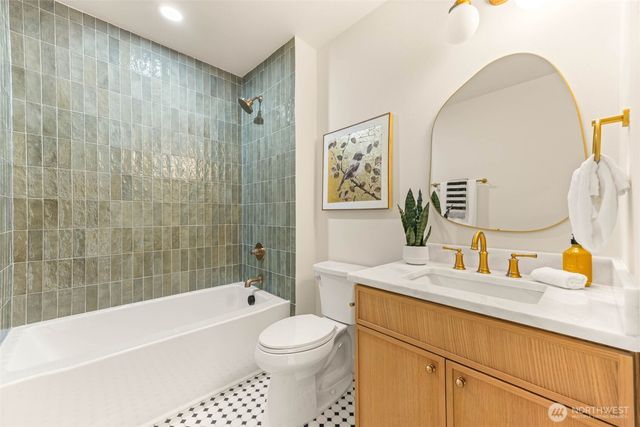 1520 31st Avenue, Seattle, WA 98122