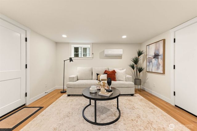 1520 31st Avenue, Seattle, WA 98122