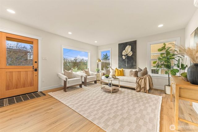 1520 31st Avenue, Seattle, WA 98122