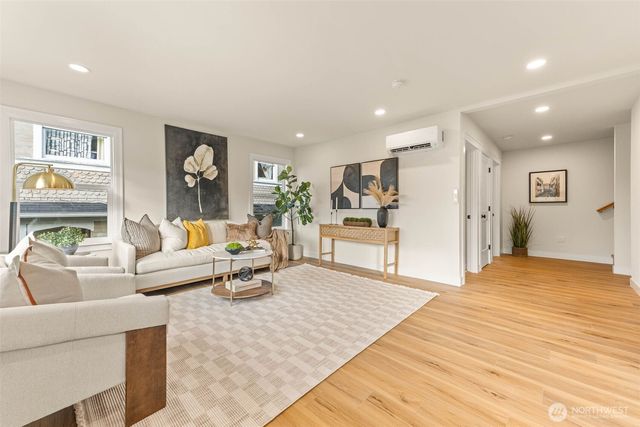 1520 31st Avenue, Seattle, WA 98122