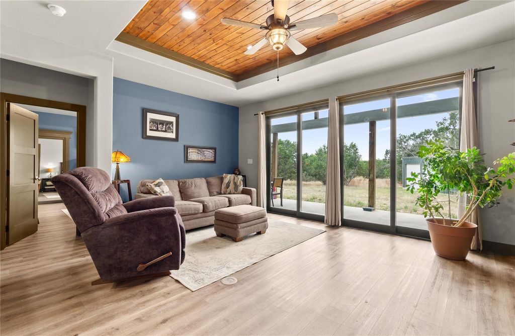 932 Whitetail Ridge DR, Kempner, TX 76539