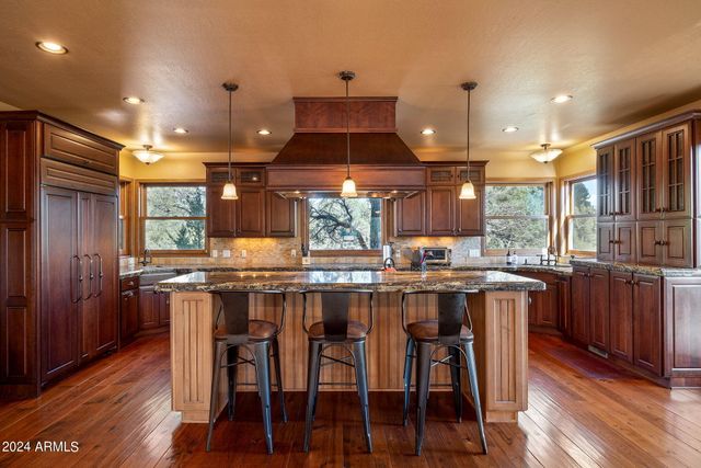 2946 N LODGEPOLE Road, Overgaard, AZ 85933