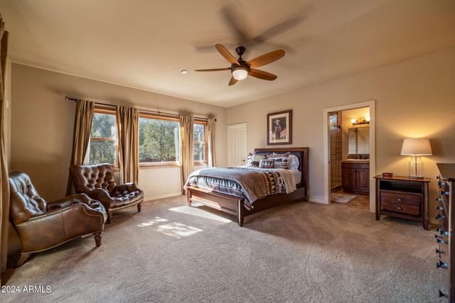 2946 N LODGEPOLE Road, Overgaard, AZ 85933