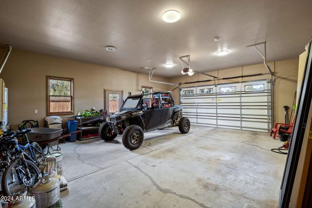 2946 N LODGEPOLE Road, Overgaard, AZ 85933