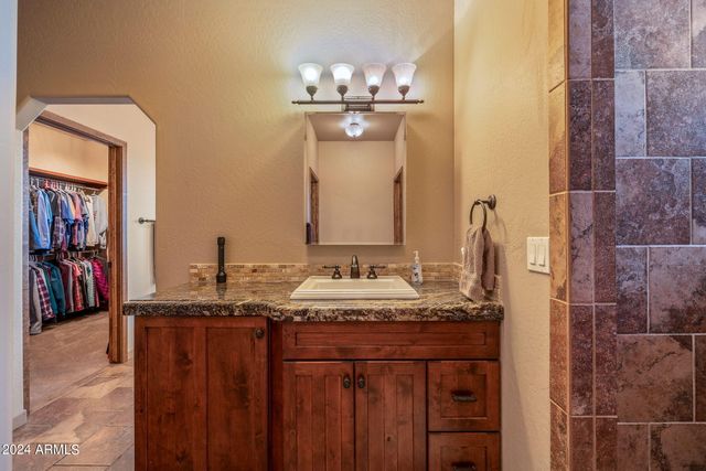 2946 N LODGEPOLE Road, Overgaard, AZ 85933