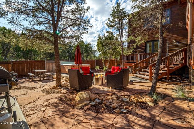 2946 N LODGEPOLE Road, Overgaard, AZ 85933