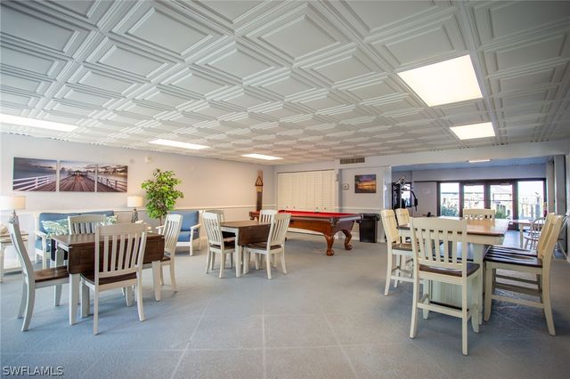 2711 1st ST 402, Fort Myers, FL 33916