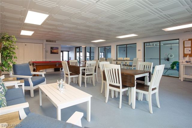 2711 1st ST 402, Fort Myers, FL 33916