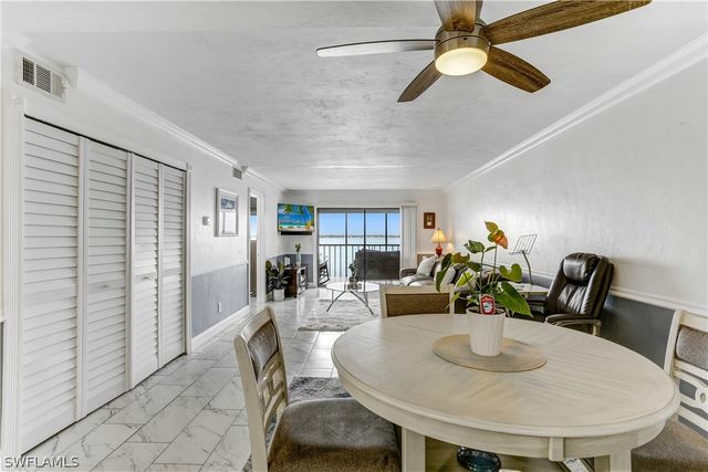 2711 1st ST 402, Fort Myers, FL 33916