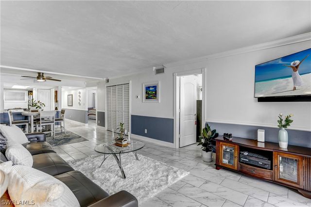 2711 1st ST 402, Fort Myers, FL 33916