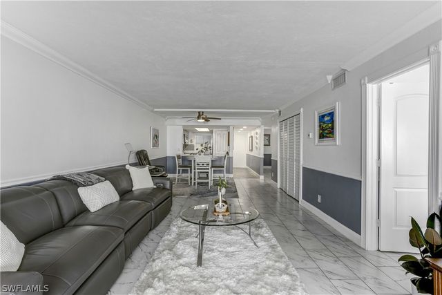 2711 1st ST 402, Fort Myers, FL 33916